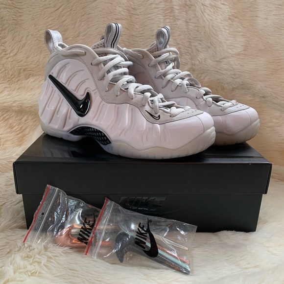 foamposite changeable swoosh